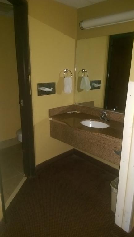 Days Inn & Suites By Wyndham Caseyville Pokój zdjęcie